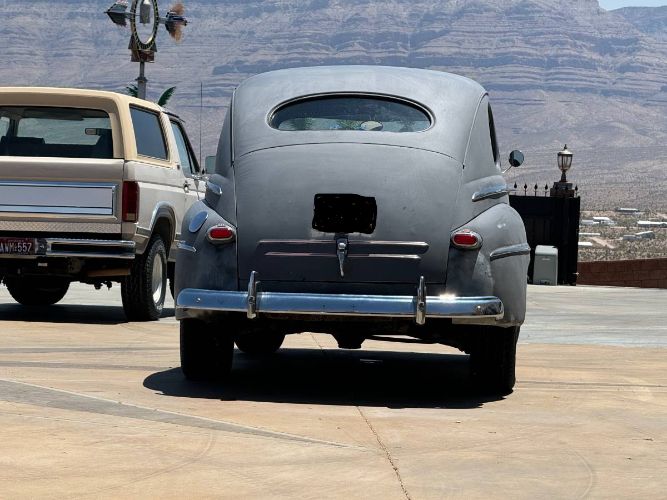 Ford-Super-deluxe-1948-Gray-1