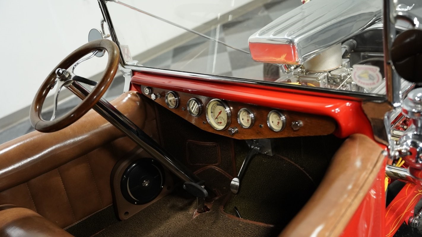 Ford-T-Bucket-1923-Roadster-33