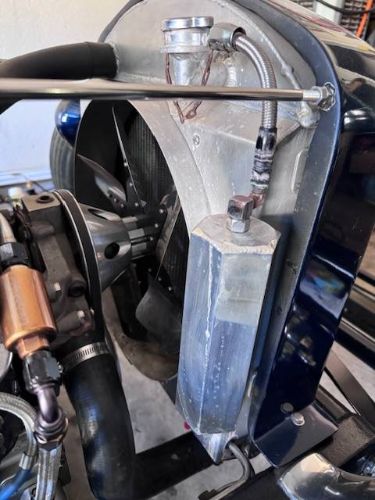 Ford-T-bucket-1923-Blue-17
