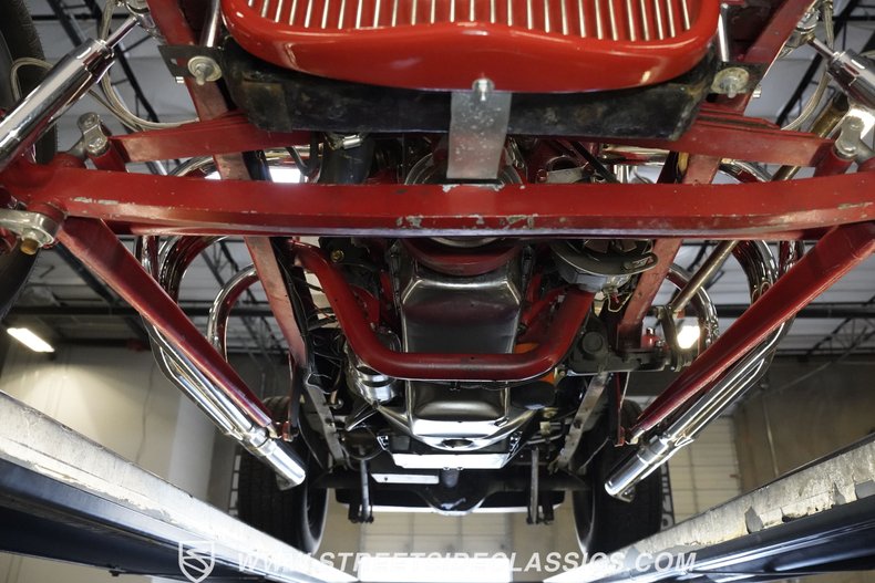 Ford-T-bucket-1927-Red-Tan-45