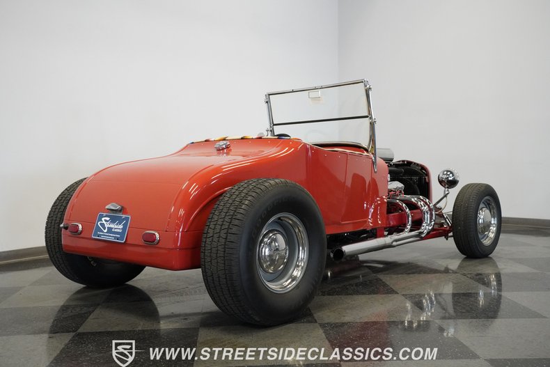 Ford-T-bucket-1927-Red-Tan-49