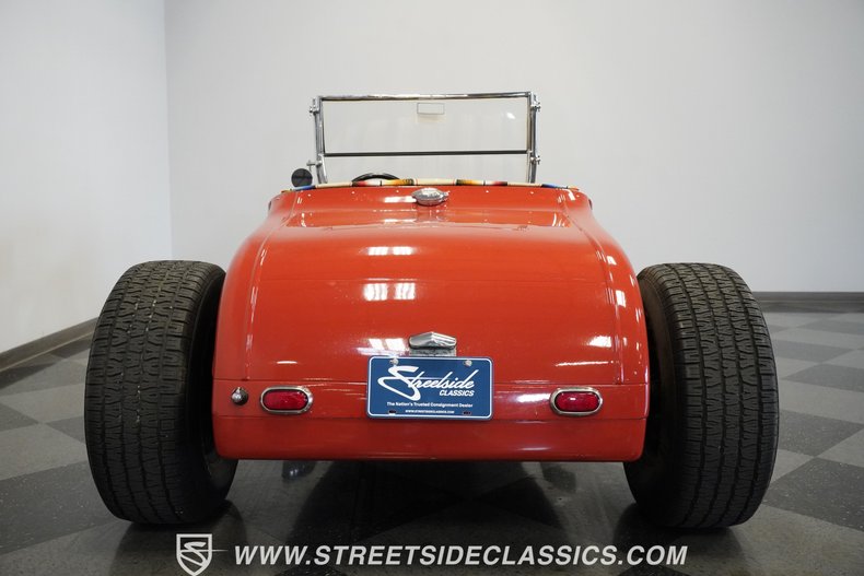 Ford-T-bucket-1927-Red-Tan-5