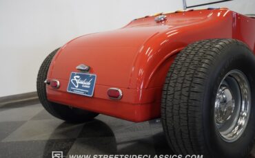 Ford-T-bucket-1927-Red-Tan-6