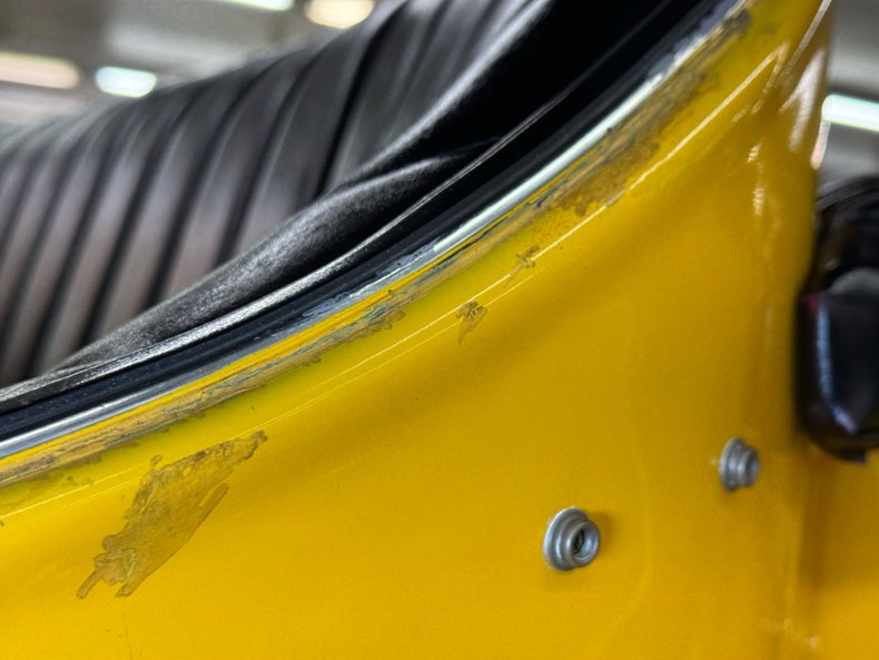 Ford-T-bucket-1982-Yellow-Black-38