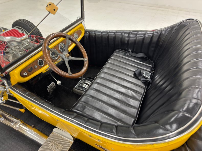 Ford-T-bucket-1982-Yellow-Black-43