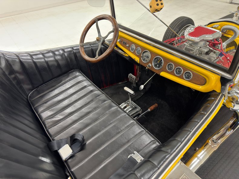 Ford-T-bucket-1982-Yellow-Black-45