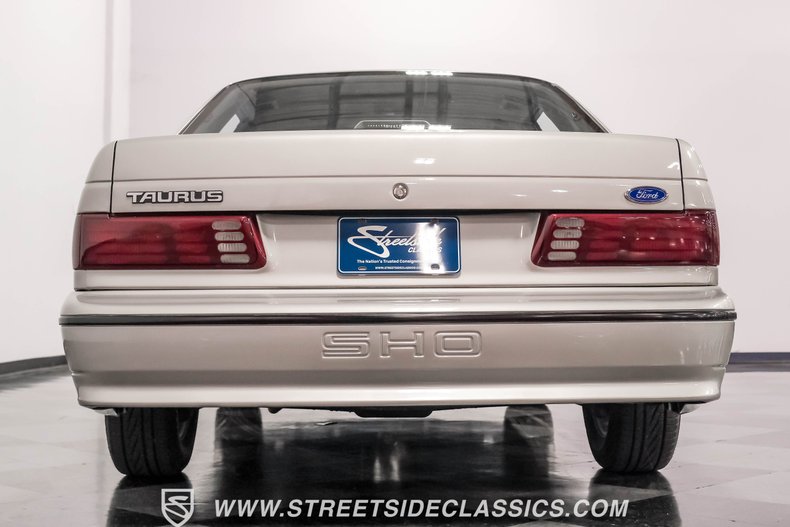 Ford-Taurus-1989-Titanium-Metallic-Titanium-Gray-31