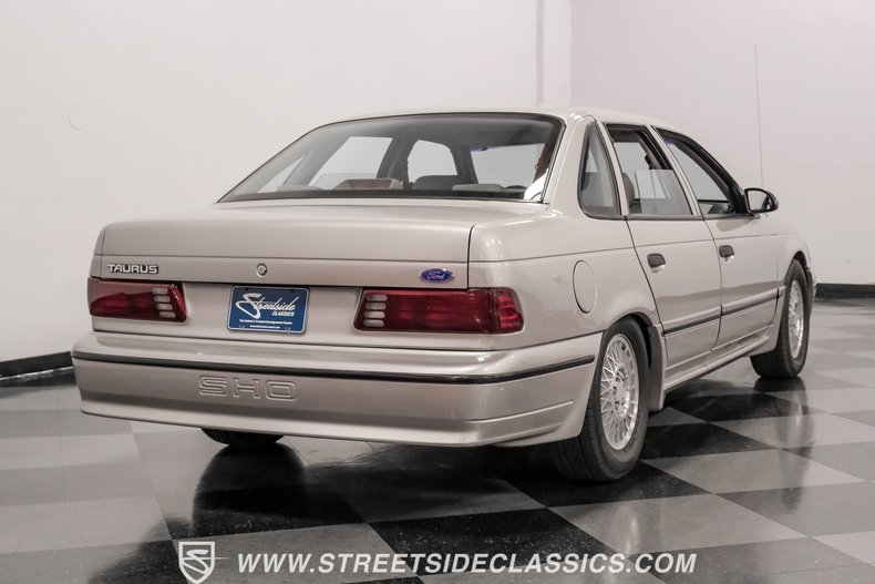 Ford-Taurus-1989-Titanium-Metallic-Titanium-Gray-5