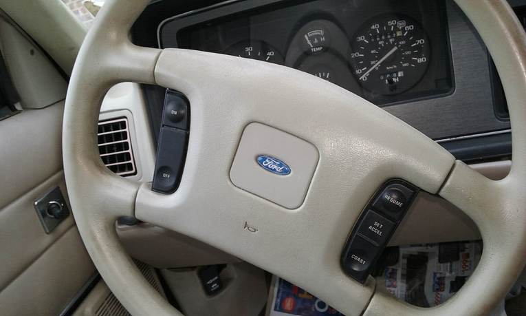 Ford-Tempo-1986-Beige-Tan-1