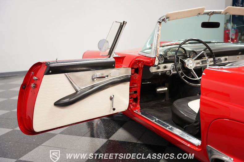 Ford-Thunderbird-1955-Red-Black-43