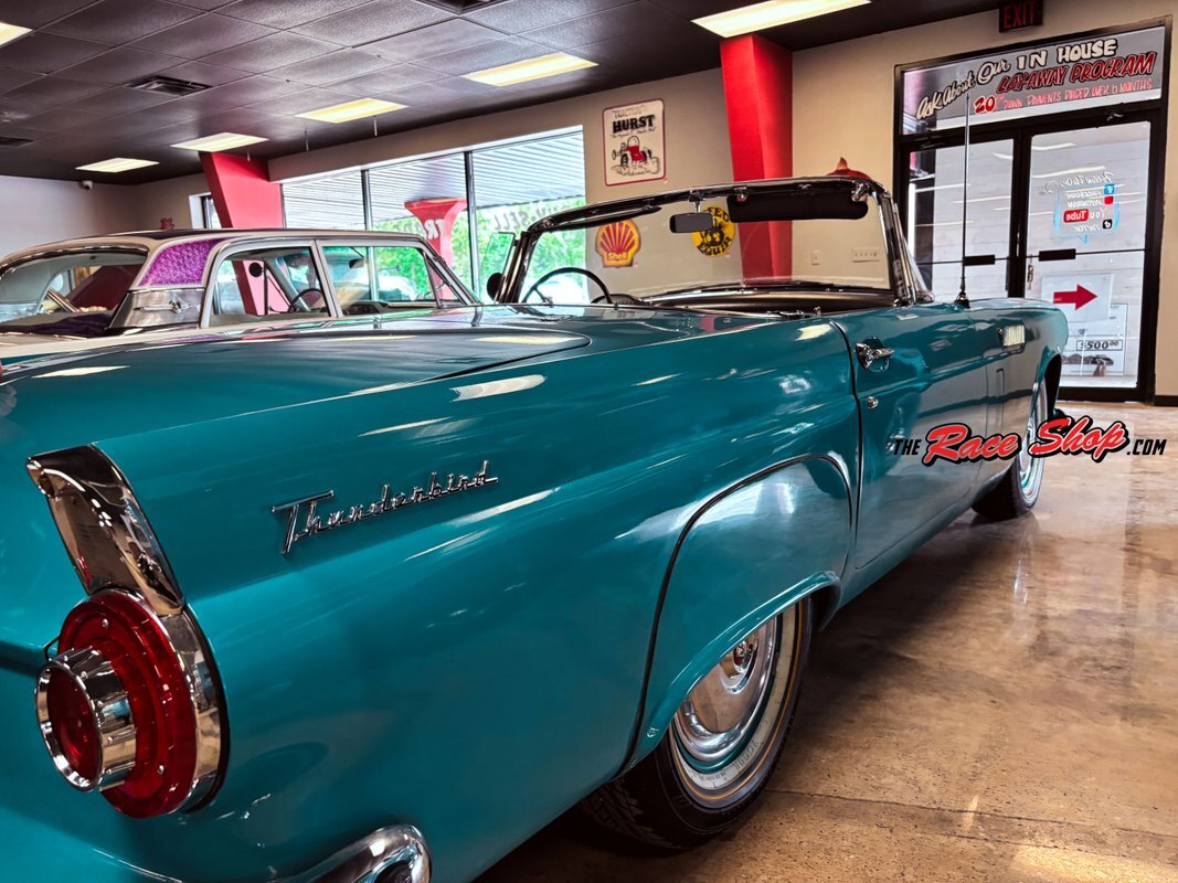 Ford-Thunderbird-1956-14