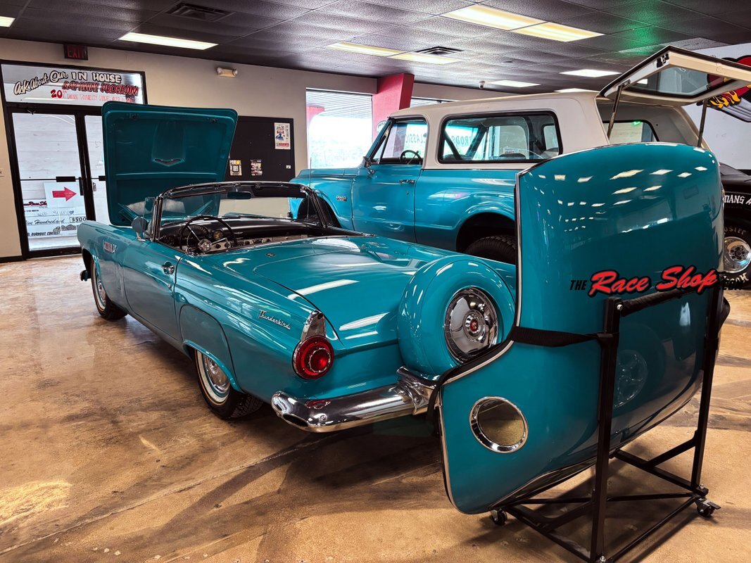 Ford-Thunderbird-1956-3