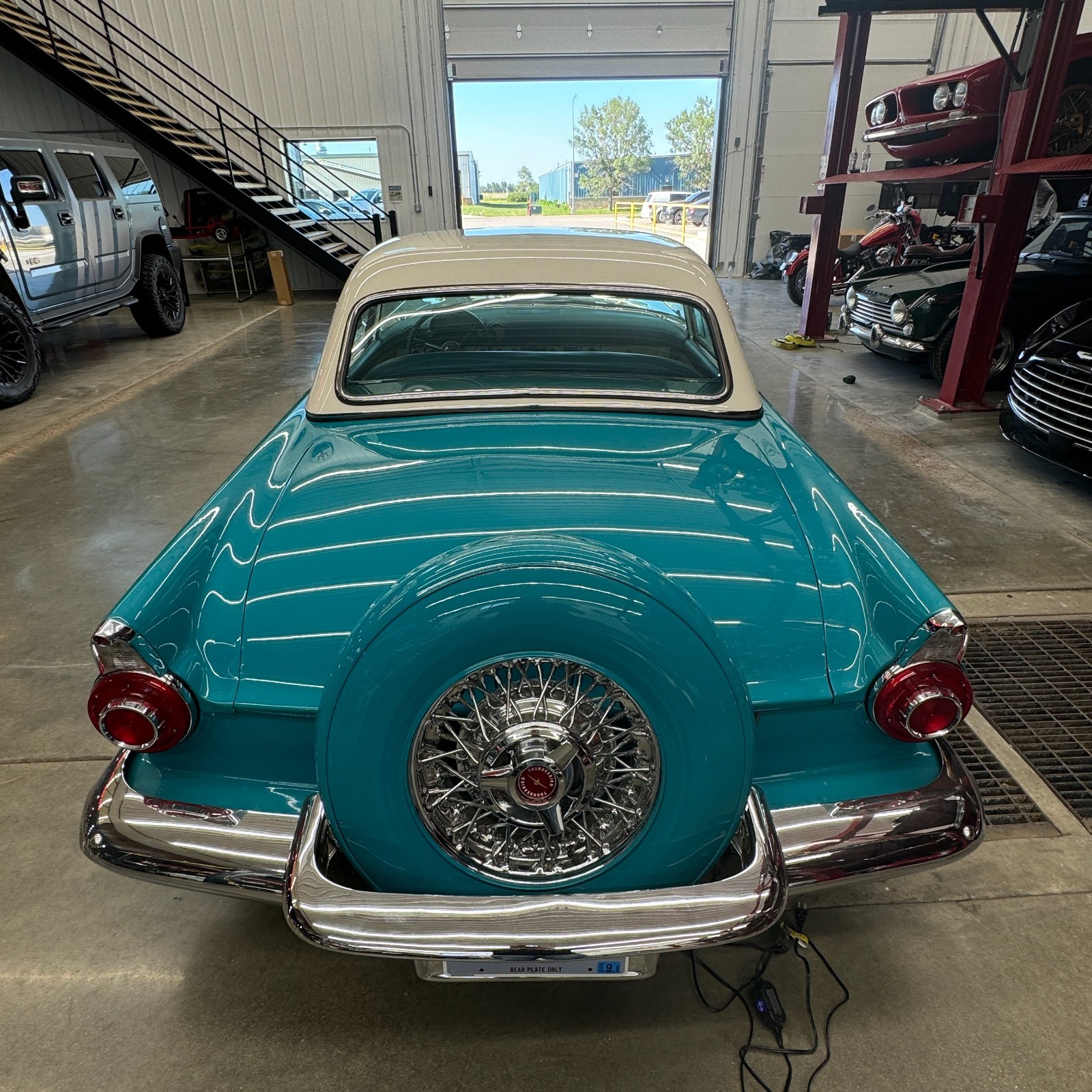 Ford-Thunderbird-1956-3