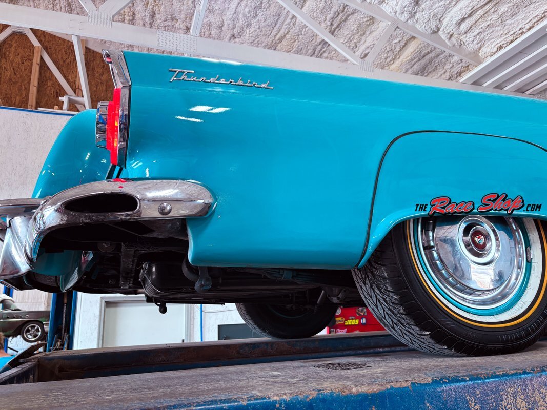 Ford-Thunderbird-1956-33