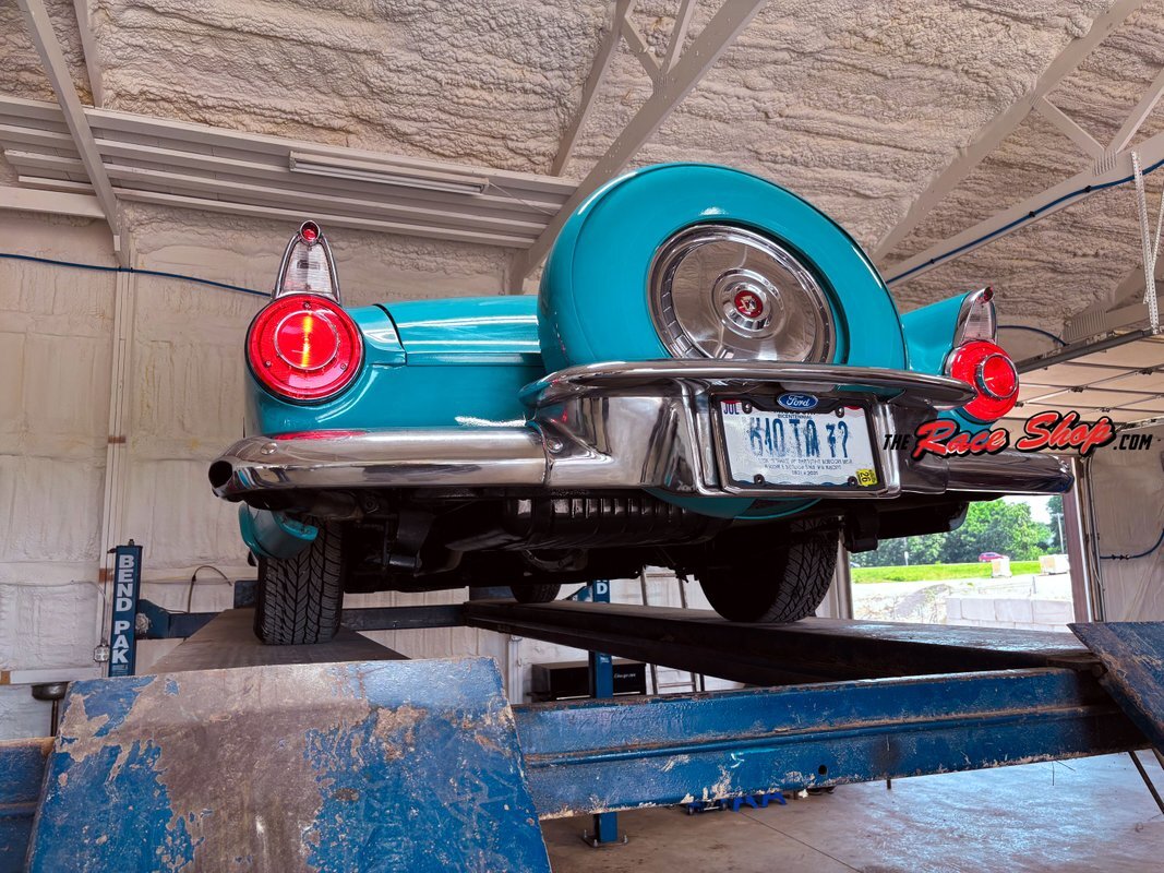 Ford-Thunderbird-1956-39