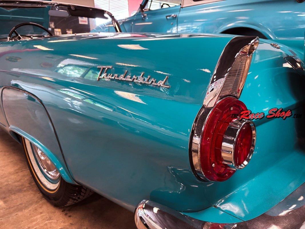 Ford-Thunderbird-1956-4
