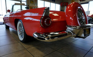 Ford-Thunderbird-1956-Classic-Car-17