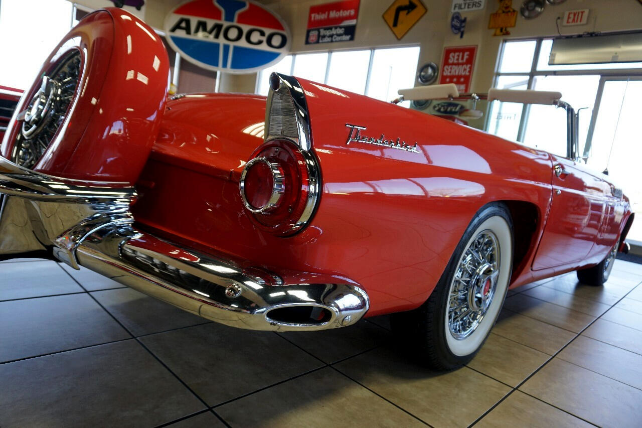 Ford-Thunderbird-1956-Classic-Car-18