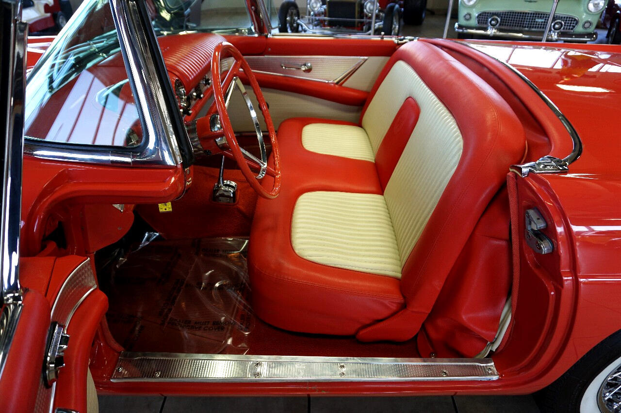 Ford-Thunderbird-1956-Classic-Car-26