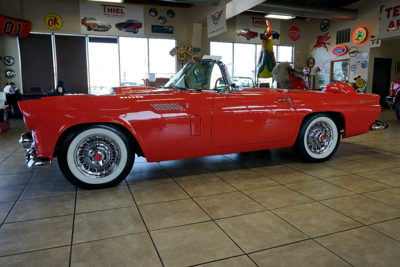 Ford-Thunderbird-1956-Classic-Car-3