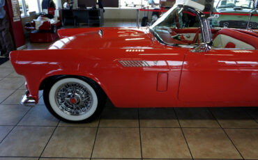 Ford-Thunderbird-1956-Classic-Car-38