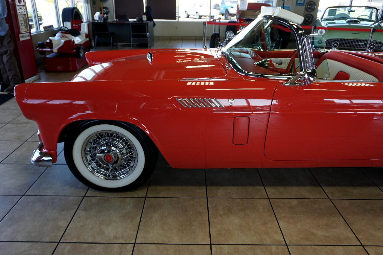 Ford-Thunderbird-1956-Classic-Car-38