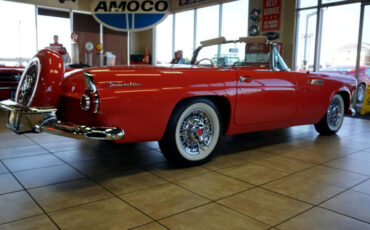 Ford-Thunderbird-1956-Classic-Car-8