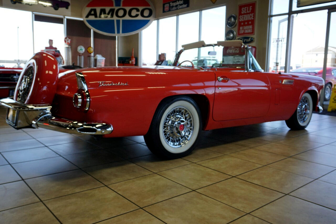 Ford-Thunderbird-1956-Classic-Car-8