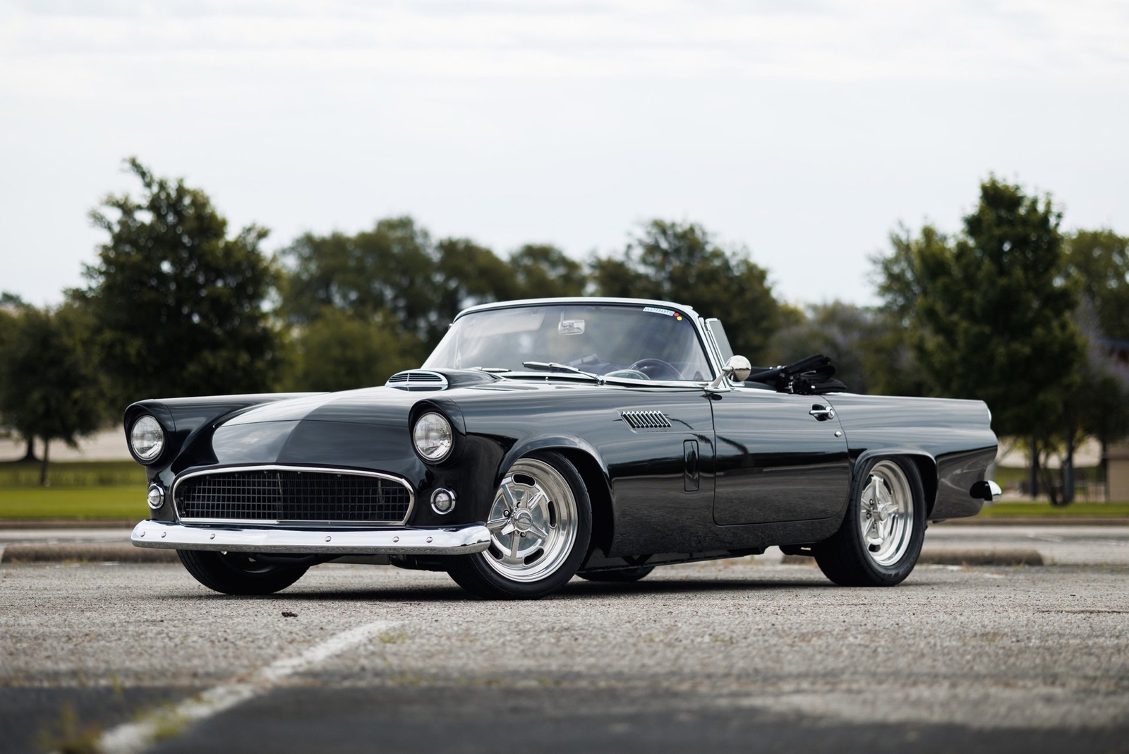Ford-Thunderbird-1956-Convertible-2