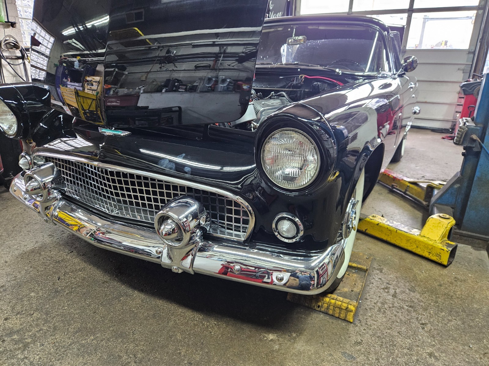 Ford-Thunderbird-1956-Convertible-27