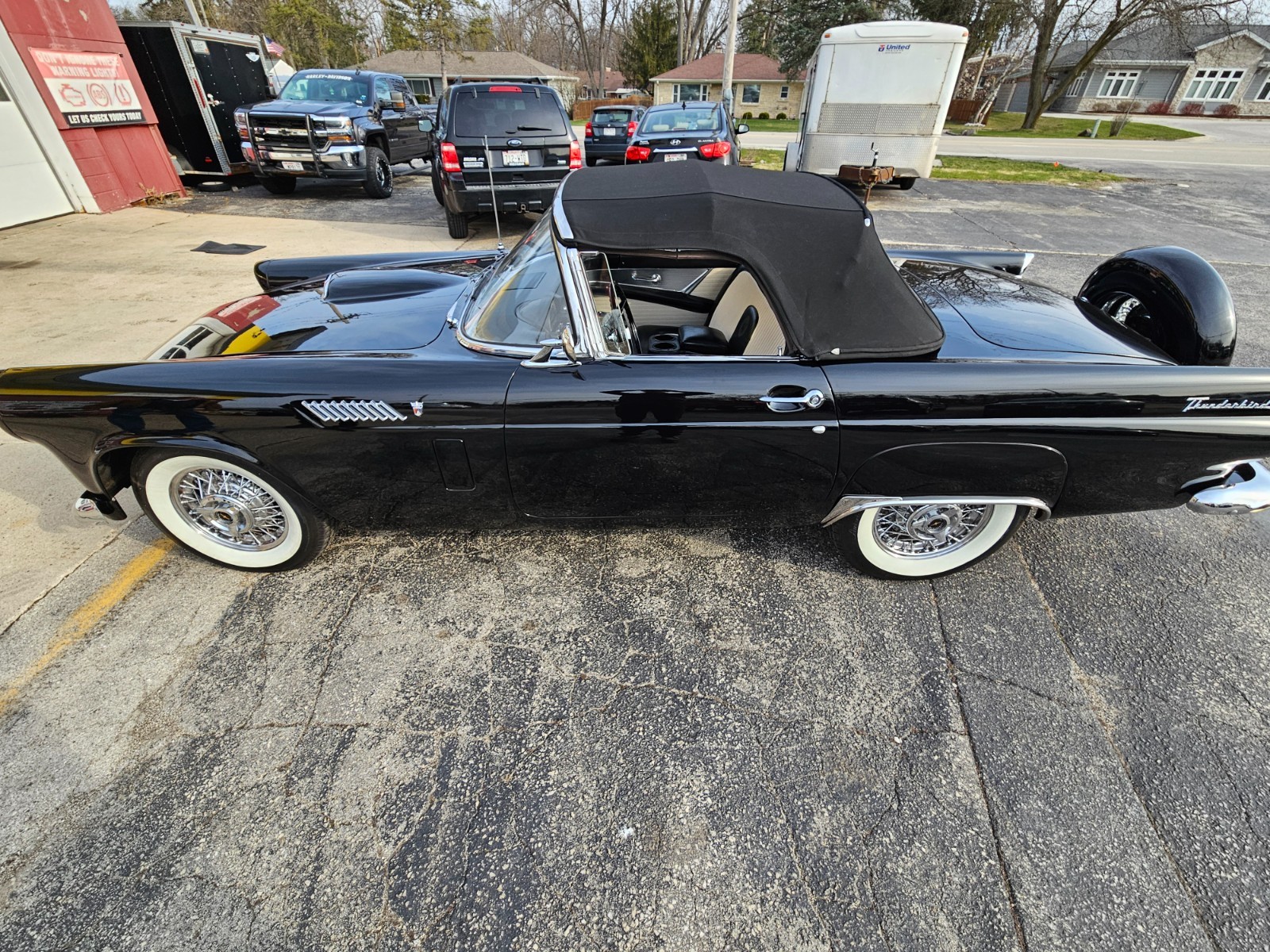 Ford-Thunderbird-1956-Convertible-7