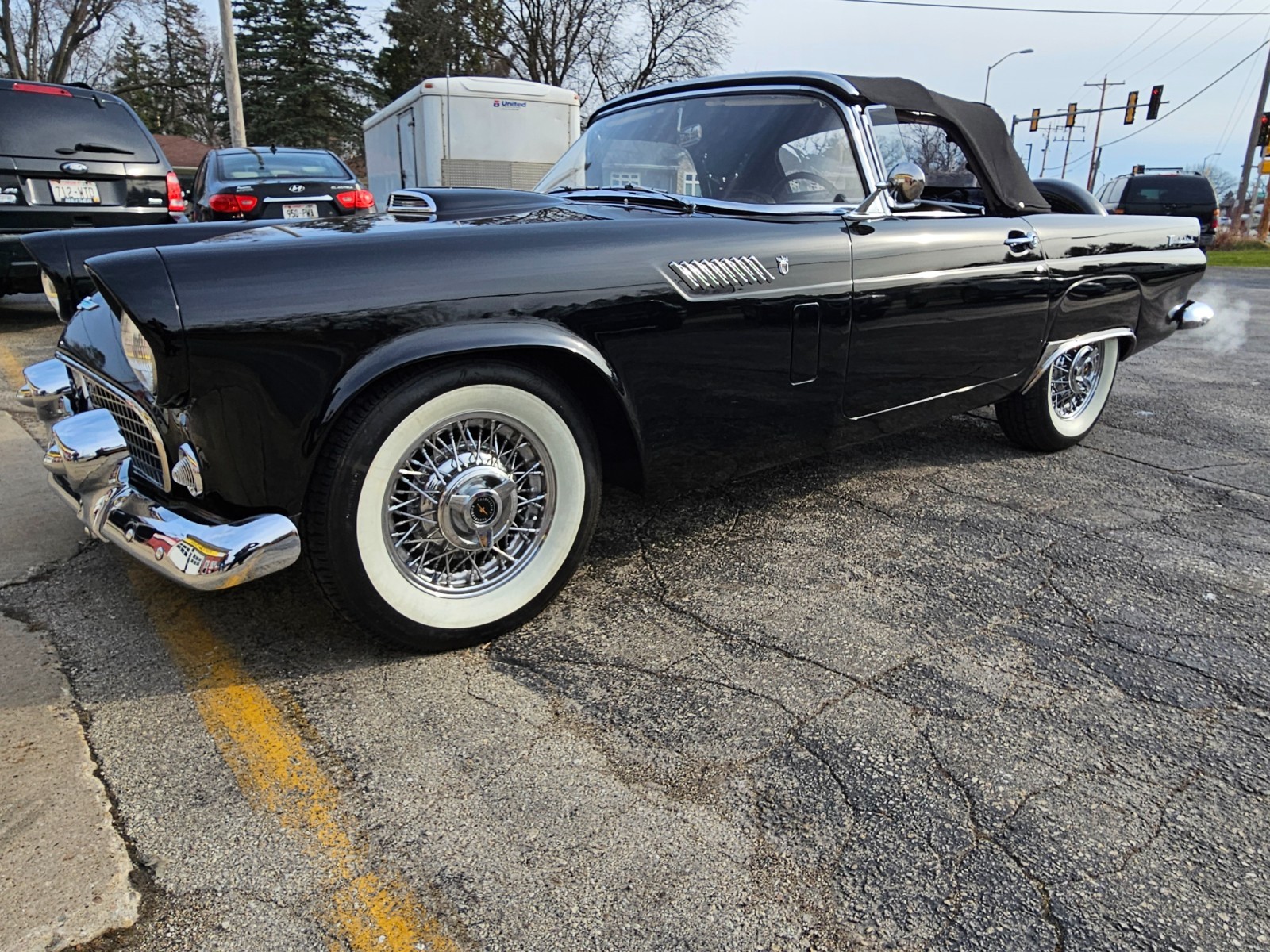 Ford-Thunderbird-1956-Convertible-8