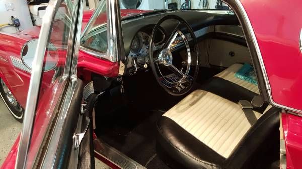 Ford-Thunderbird-1957-3