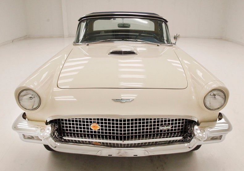 Ford-Thunderbird-1957-Colonial-White-Dresden-Blue-16