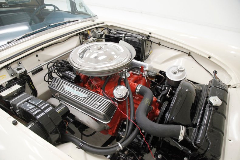 Ford-Thunderbird-1957-Colonial-White-Dresden-Blue-19