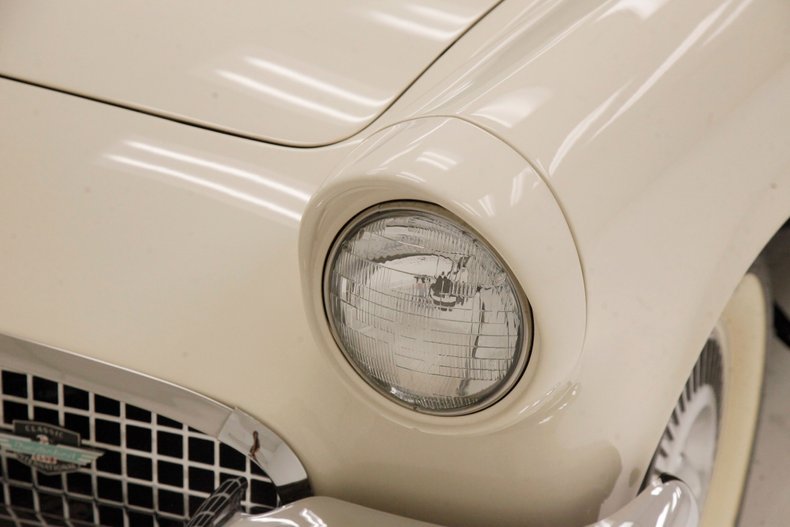 Ford-Thunderbird-1957-Colonial-White-Dresden-Blue-23