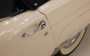 Ford-Thunderbird-1957-Colonial-White-Dresden-Blue-26