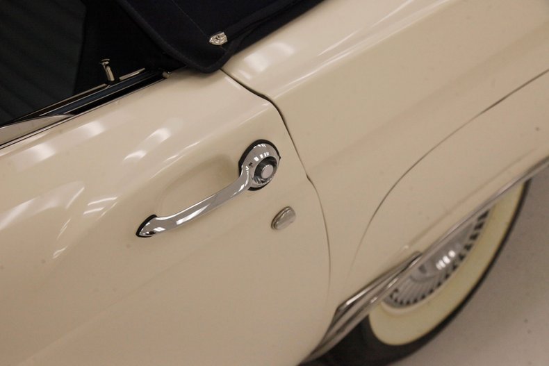 Ford-Thunderbird-1957-Colonial-White-Dresden-Blue-26
