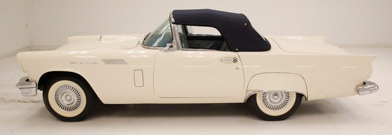 Ford-Thunderbird-1957-Colonial-White-Dresden-Blue-4