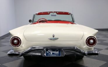 Ford-Thunderbird-1957-Colonial-White-Flame-Red-26