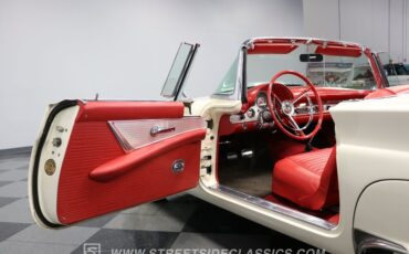Ford-Thunderbird-1957-Colonial-White-Flame-Red-41