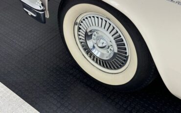 Ford-Thunderbird-1957-Colonial-White-Red-27