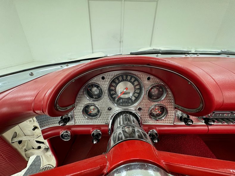 Ford-Thunderbird-1957-Colonial-White-Red-49