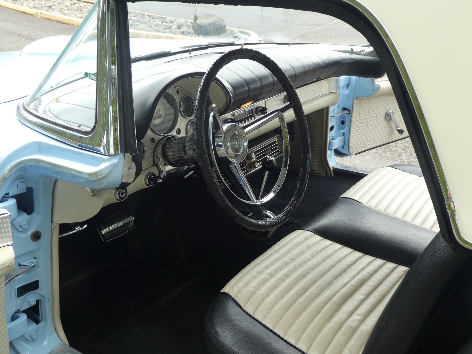 Ford-Thunderbird-1957-Convertible-23