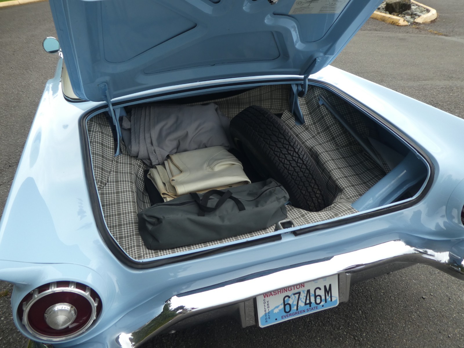 Ford-Thunderbird-1957-Convertible-26