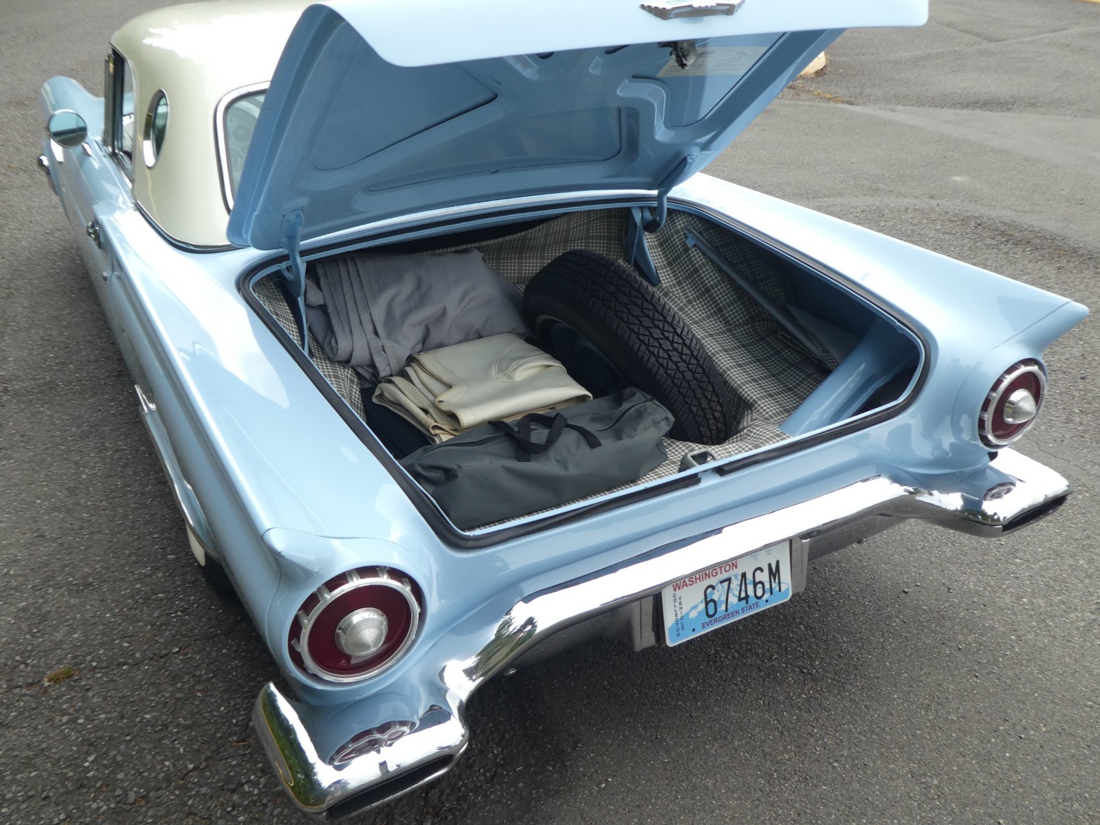 Ford-Thunderbird-1957-Convertible-28
