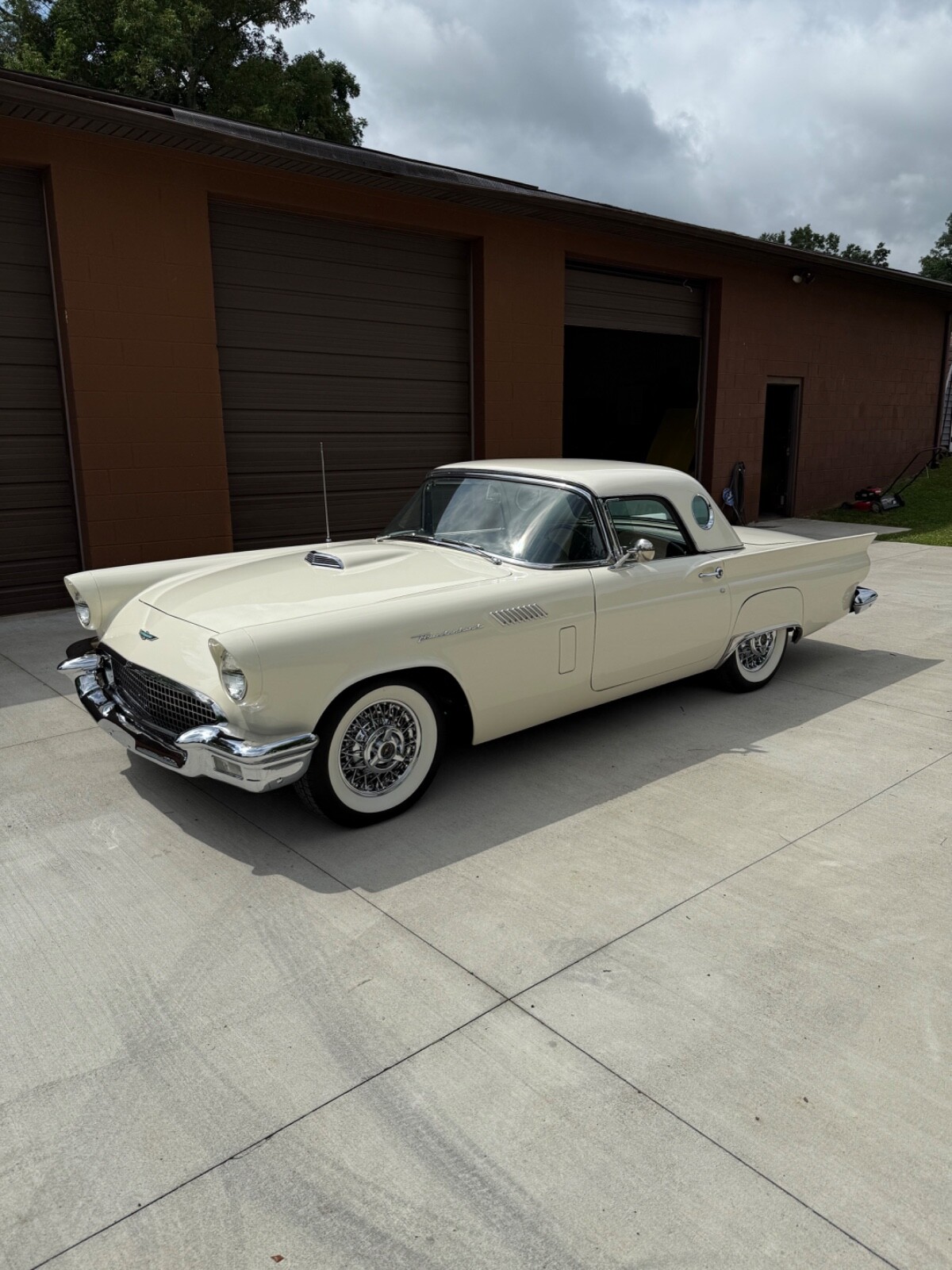 Ford Thunderbird 1957 Convertible