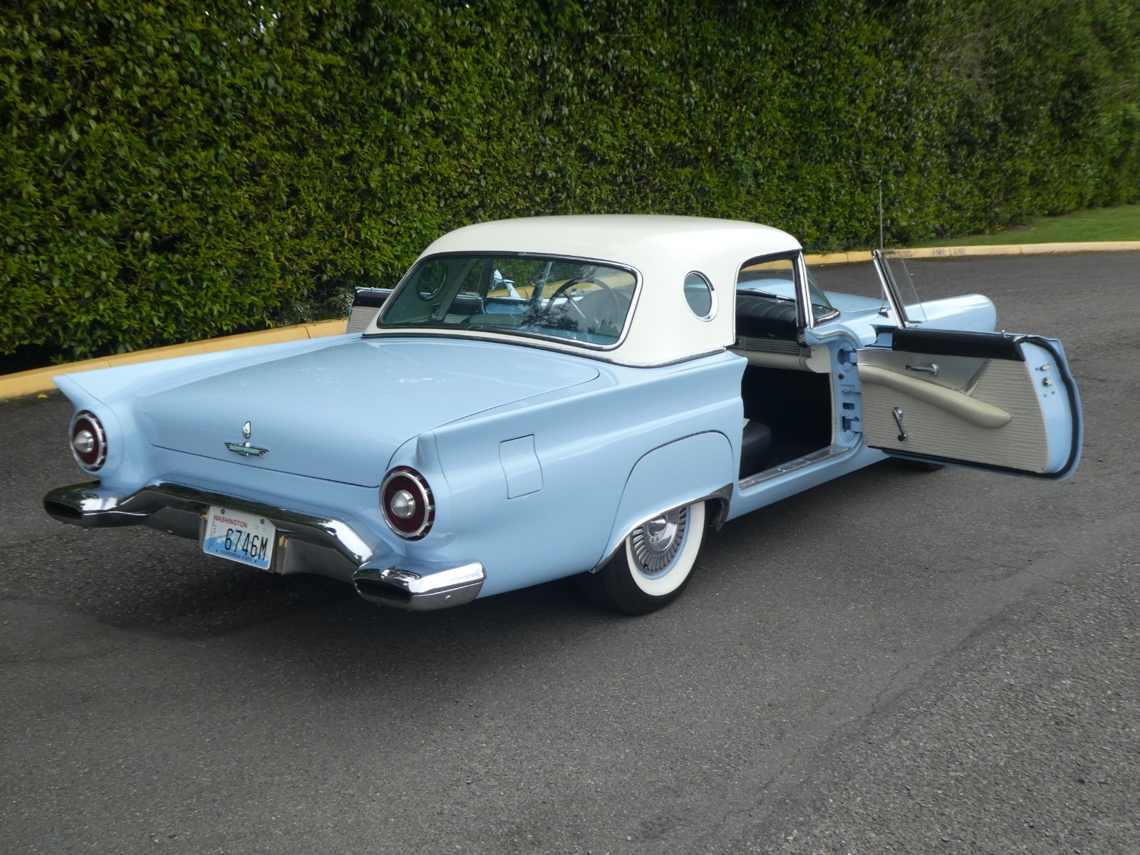 Ford-Thunderbird-1957-Convertible-9