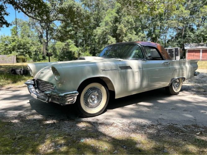 Ford-Thunderbird-1957-White-Pink-13