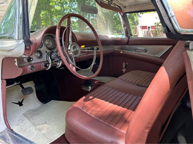 Ford-Thunderbird-1957-White-Pink-5